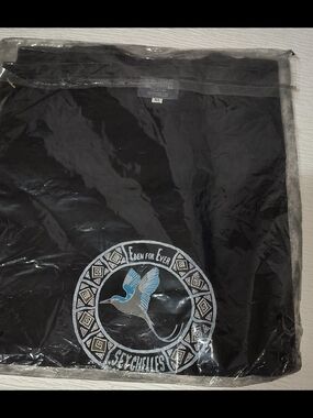 Seychelles Black Graphic Tee with Logo Tag